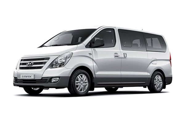 Mini Bus Hire Cairns – Book Your Ride Today!